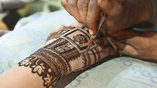 At local markets, mehendiwallahs are charging Rs 2100 minimum, for two hands