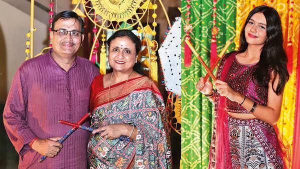 (L) Ravi and Madhu (R) Aditi Shukla