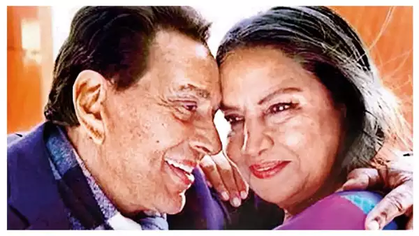 Shabana Azmi con Dharmendra en un fotograma de Rocky Aur Rani Kii Prem Kahaani