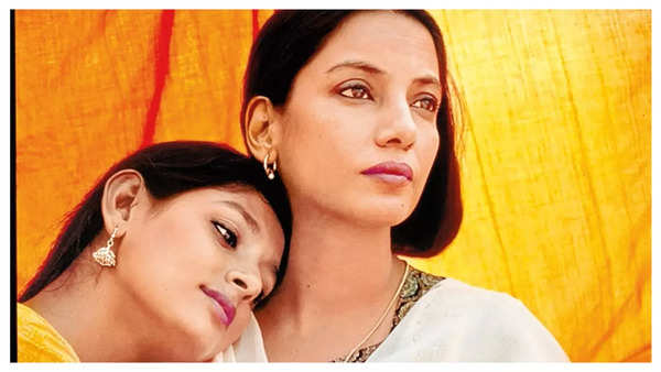 Shabana Azmi con Nandita Das en una imagen fija de Fire