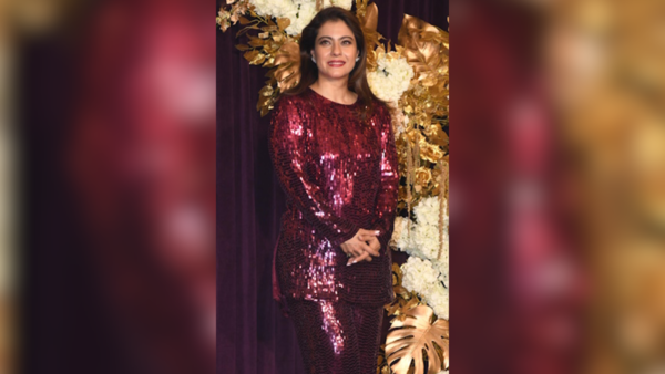 Kajol in a shimmer outfit for Diwali