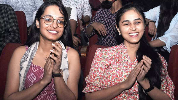 Priyanka (L) and Jyoti Pandey