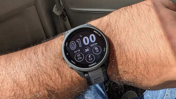 Garmin Forerunner 165 Music display