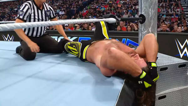 AJ Styles' injury at SmackDown