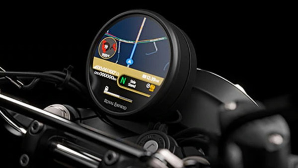 Circular TFT instrument cluster