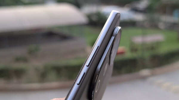 Vivo T3 Ultra buttons