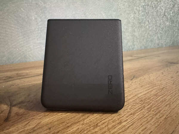 Infinix Zero Flip design