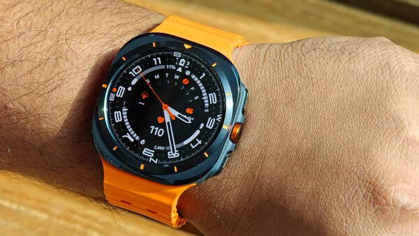 Samsung Galaxy Watch Ultra display