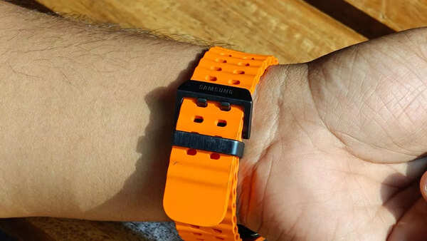 Samsung Galaxy Watch Ultra band lock