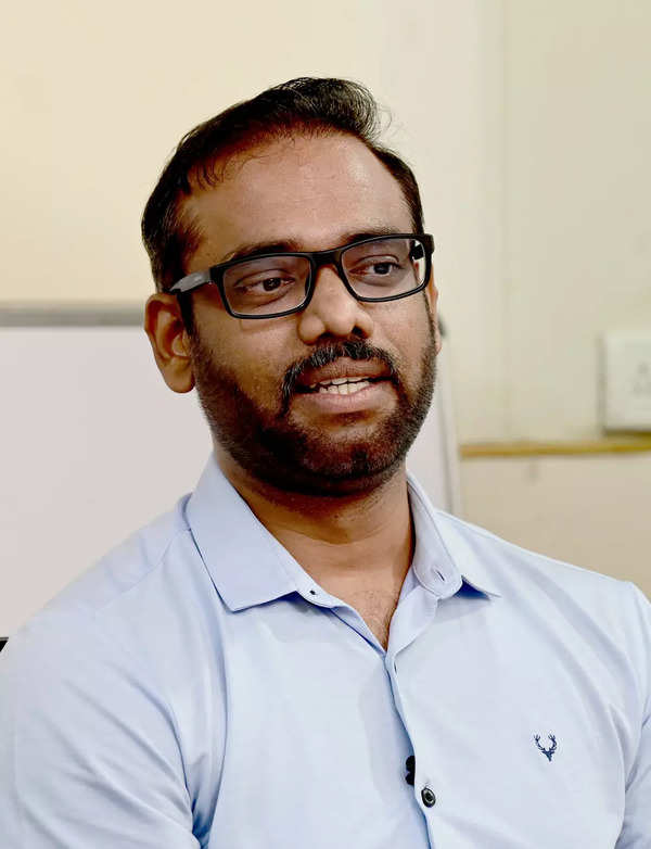 Dr Lijesh Kumar