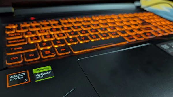 Acer Nitro V16 keyboard trackpad