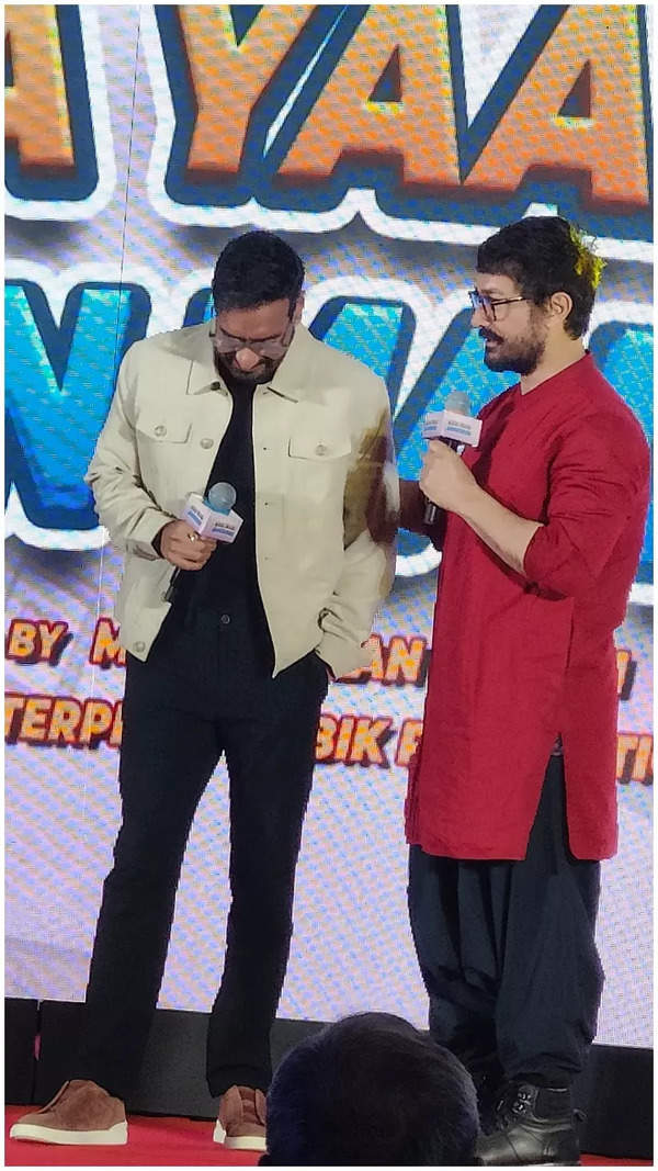 Ajay Devgn and Aamir Khan at the mahurat event of Tera Yaar Hoon Main