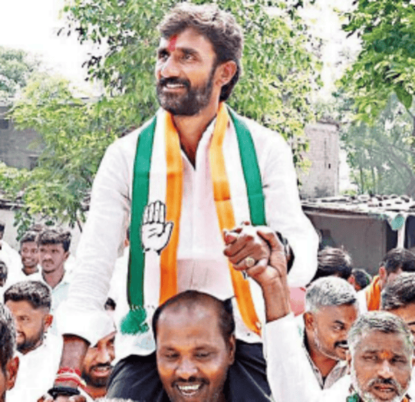 Residents call the battle of Congress’s Tirupati Kadam, janshakti versus dhan shakti.