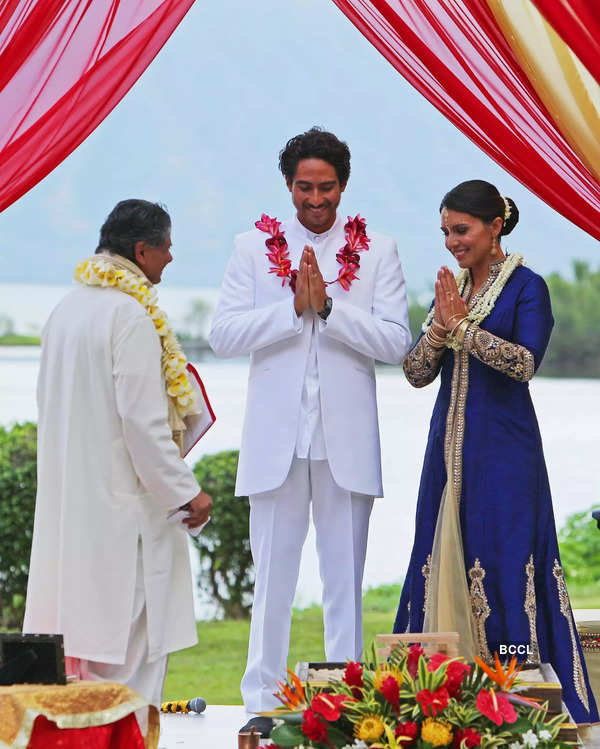 Tulsi Gabbard and Abraham Williams' wedding picture