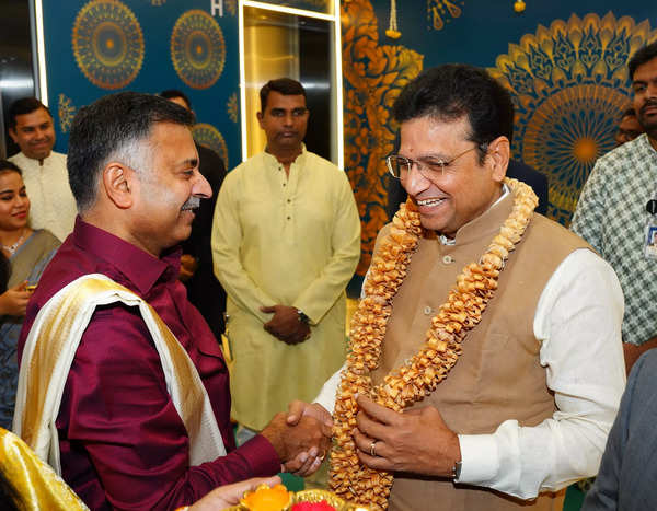 Ashok Venkatachalam, Managing Director, Evernorth Health Services India, greets IT & industries minister Duddilla Sridhar Babu at the inauguration of Evernorth GCC facility in Hyderabad on Tuesday.