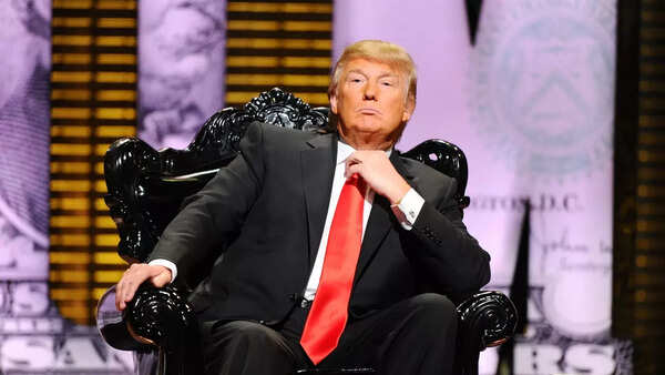 Trump clothes (1)