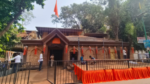 Shiv Sena and BJP are preparing to celebrate their majority in their strongholds, with a stage set up at Tembhi Naka for Eknath Shinde to address supporters on Saturday.