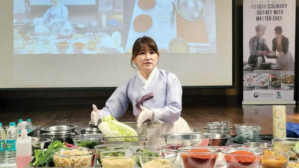 A vegan kimchi making workshop held in Delhi, organised by KCCI