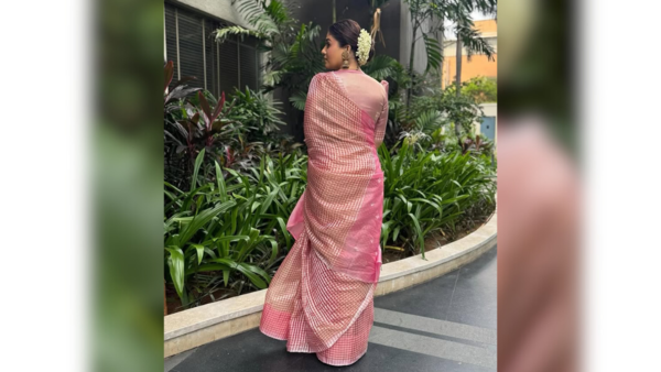 Nayanthara in checkered pink sari