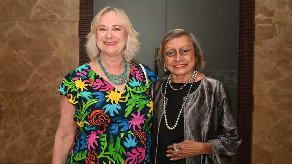 Joyce and Alison Emoto