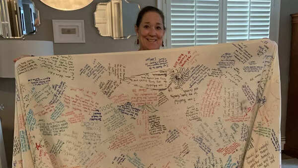 Gratitude tablecloth (2)