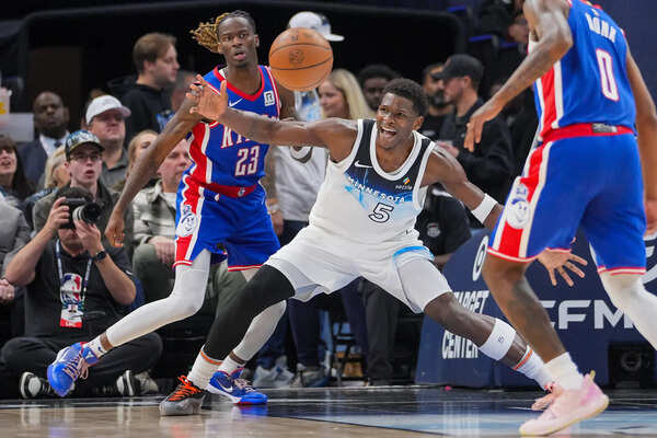 Sacramento Kings at Minnesota Timberwolves