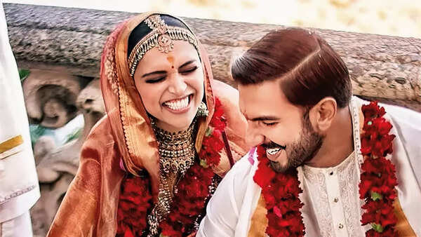 Ranveer Singh and Deepika Padukone chose to show their emotions through a prayer Waheguru
