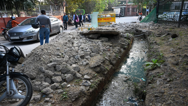 Neglected street nightmare near key Delhi offices