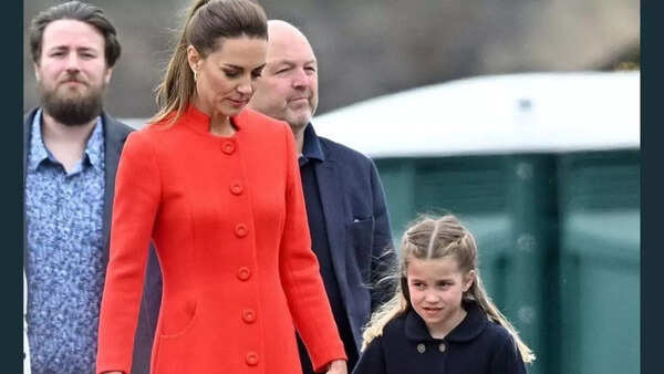 Princess Charlotte with Kate Middleton (Credits :Pinterest)