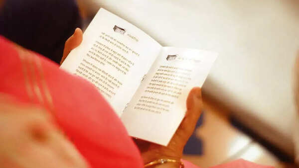 Zines with song lyrics and their translations help the audience (Pic: @once.upon.india)