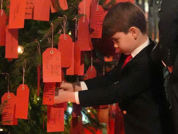 Prince Louis' adorable handwritten Christmas note to his grandparents melts  hearts - Times of India