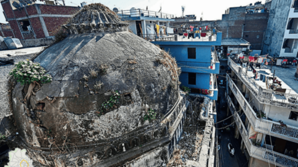 Lodhi-era tombs of Zamrudpur crumble amid urban encroachment