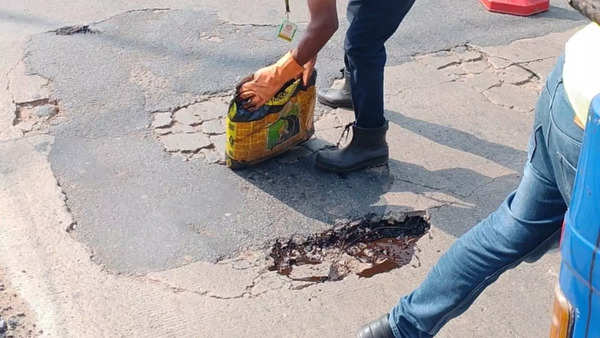 NHAI quickly repairs potholes after receiving online complaints