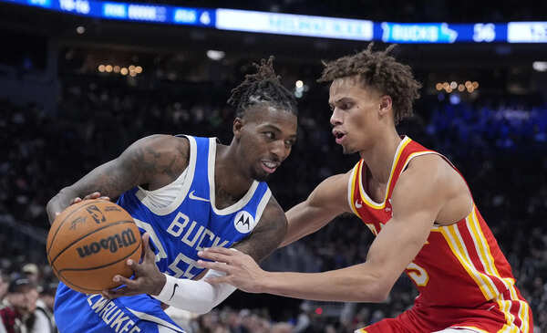 NBA: Atlanta Hawks at Milwaukee Bucks