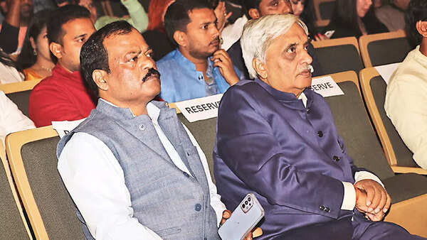 R K Rawat (L) and Atul Dwivedi