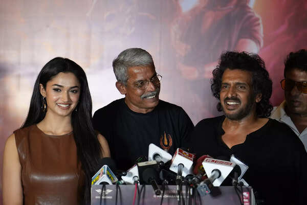reeshma velu and upendra