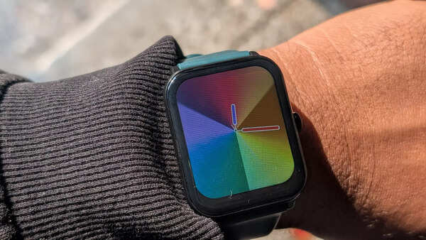The screen is vivid and gets plenty bright