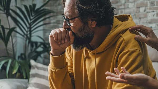 How to spot a liar with vocal and body language cues? | - Times of India