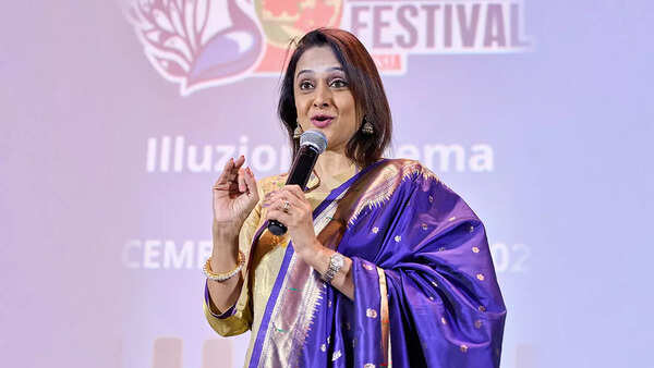 Marathi film Goshta Eka Paithanichi was screened on the third day of the festival. Actress and director Mrunal Kulkarni participated in the Q&A with the festival attendees