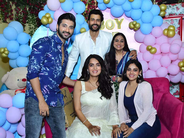 Shivendraa and Ruhi hosted a baby shower ceremony