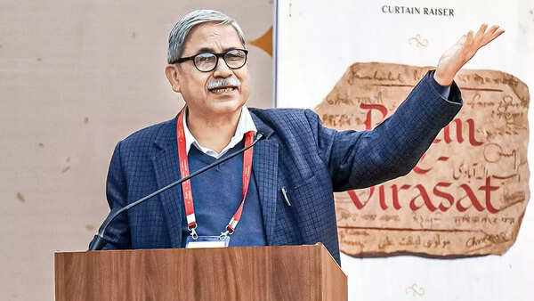 Dr Dhananjai Chopra