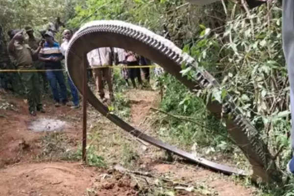 Metal ring that fell from sky in Kenya (credits: X)