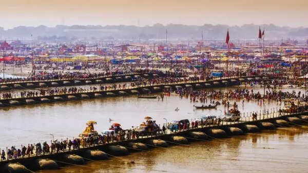 Temporary ghats have been added to provide a 12-km long secured embankment for devotees to take a holy dip.