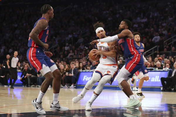Pistons vs Knicks Credits: AP Photo/Heather Khalifa
