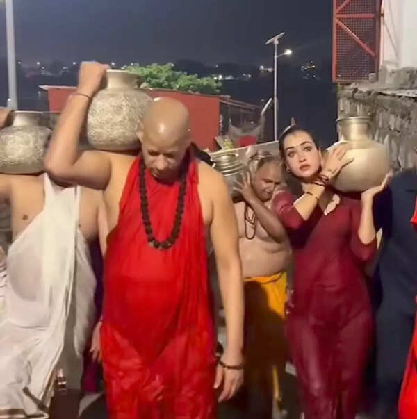 Sadhvi with Swami Kailashanand Giri Ji Maharaj.
