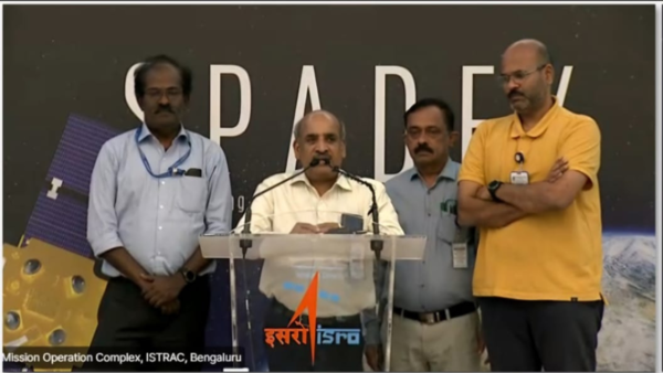 SpaDeX project director N Surendran, URSC director M Sankaran, Istrac director Anil Kumar and SpaDeX mission director K Subbarao