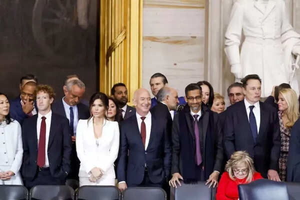 World's iconic leaders together in a photo