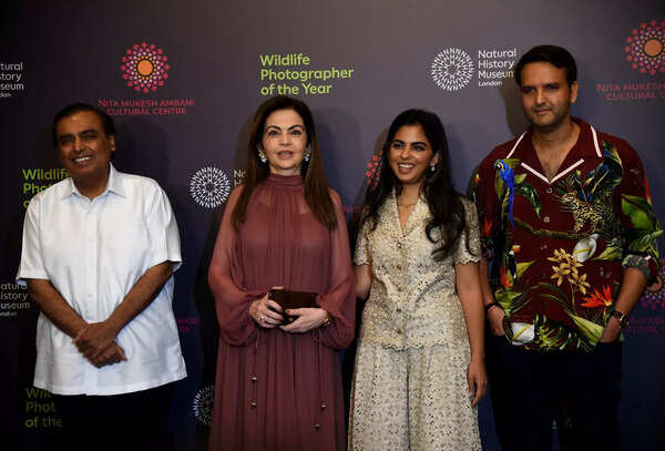 Mumbai: (LR) Chairman Mukesh Ambani and his wife, Lilia ...