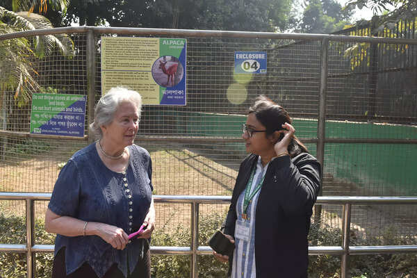Lee Durrell praised the zoo's captive breeding efforts while advocating for rewilding efforts and repatriation of rescued exotic animals