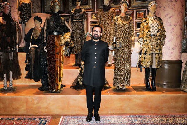 SABYASACHI%20MUKHERJEE।